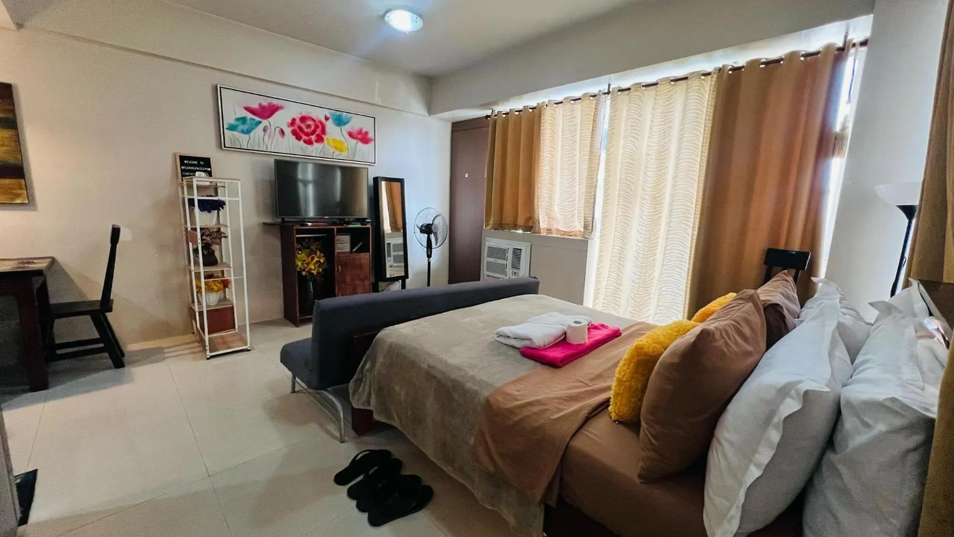 One Palm Tree Villas Condominium - Studio 7Th Fl With Balcony - Across Terminal 3 Airport Pasay