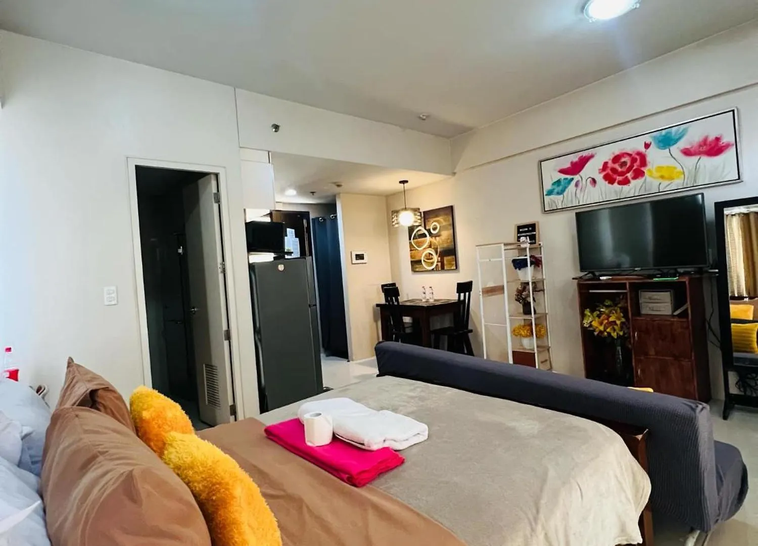 One Palm Tree Villas Condominium - Studio 7Th Fl With Balcony - Across Terminal 3 Airport Pasay Appart hôtel