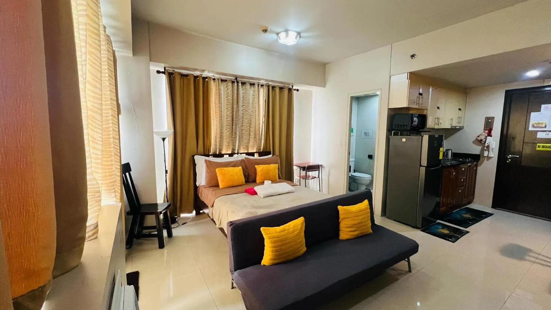 One Palm Tree Villas Condominium - Studio 7Th Fl With Balcony - Across Terminal 3 Airport Pasay Philippines