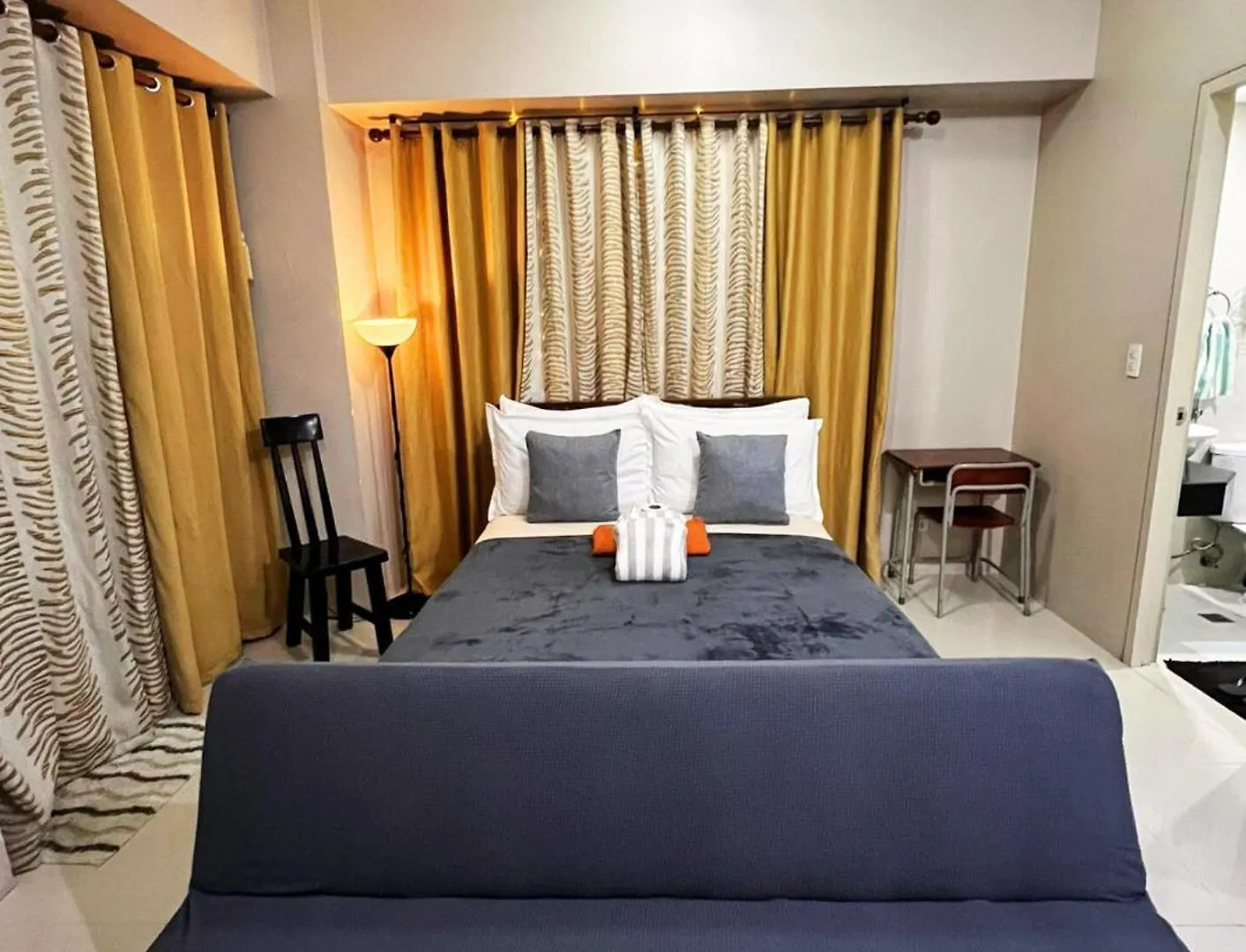 Aparthotel One Palm Tree Villas Condominium - Studio 7Th Fl With Balcony - Across Terminal 3 Airport Pasay