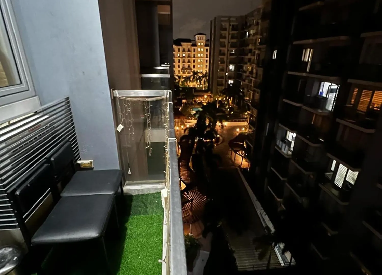 Cozy Studio Unit across NAIA T3 Airport Pasay 0*,