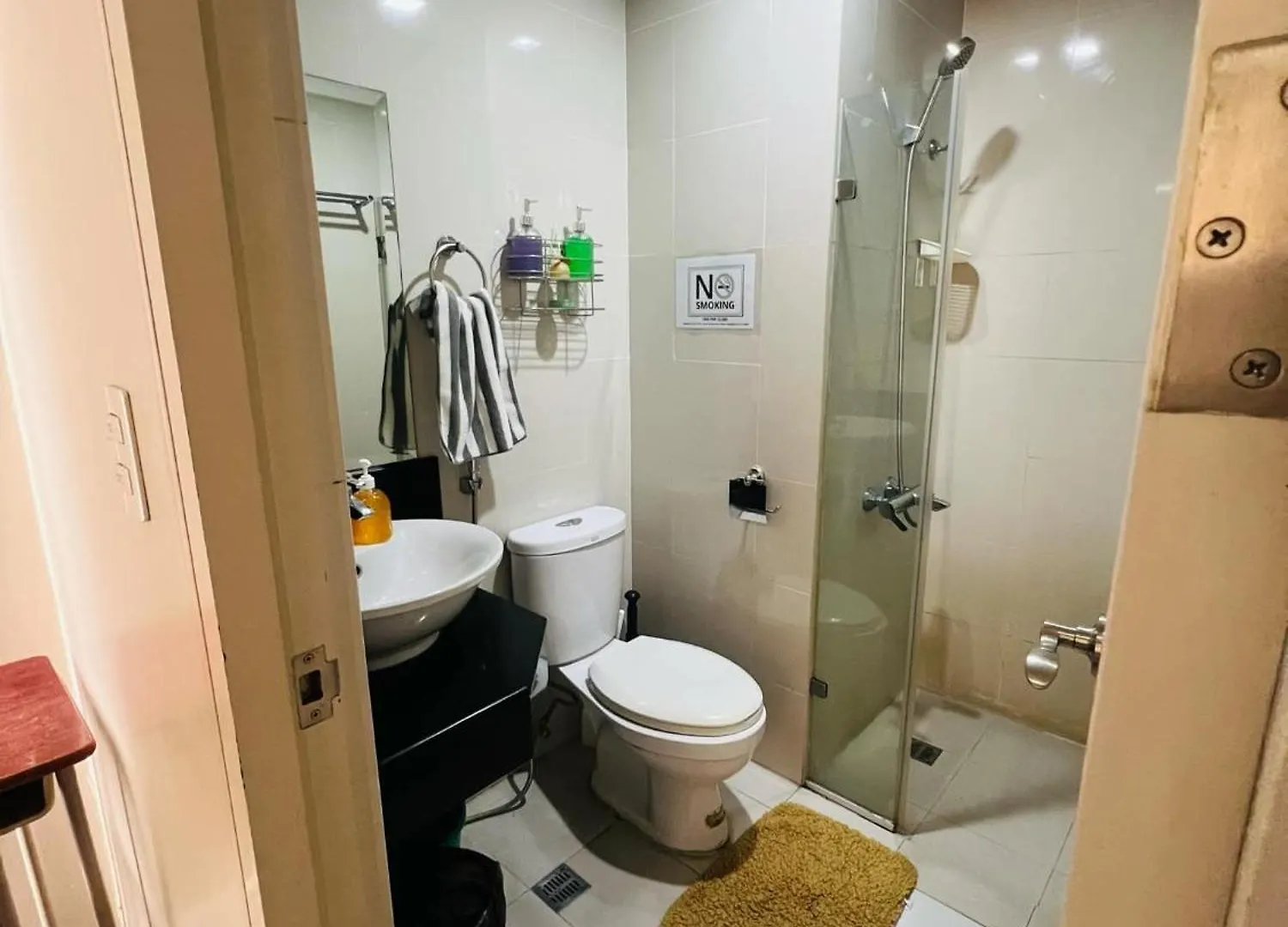 Cozy Studio Unit across NAIA T3 Airport Pasay