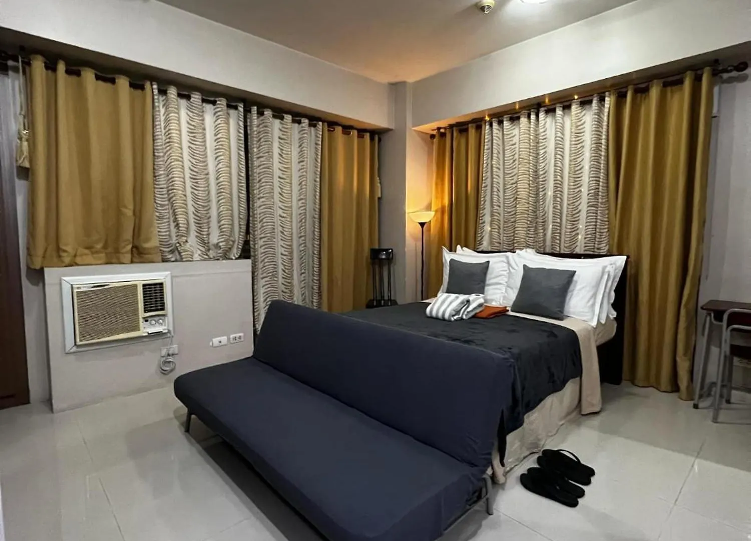 Cozy Studio Unit across NAIA T3 Airport Pasay Filipiny